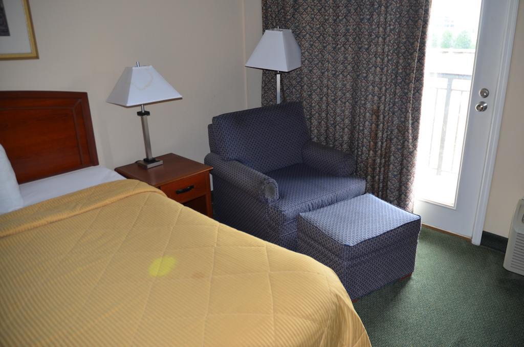 Rodeway Inn Чатануга Екстериор снимка