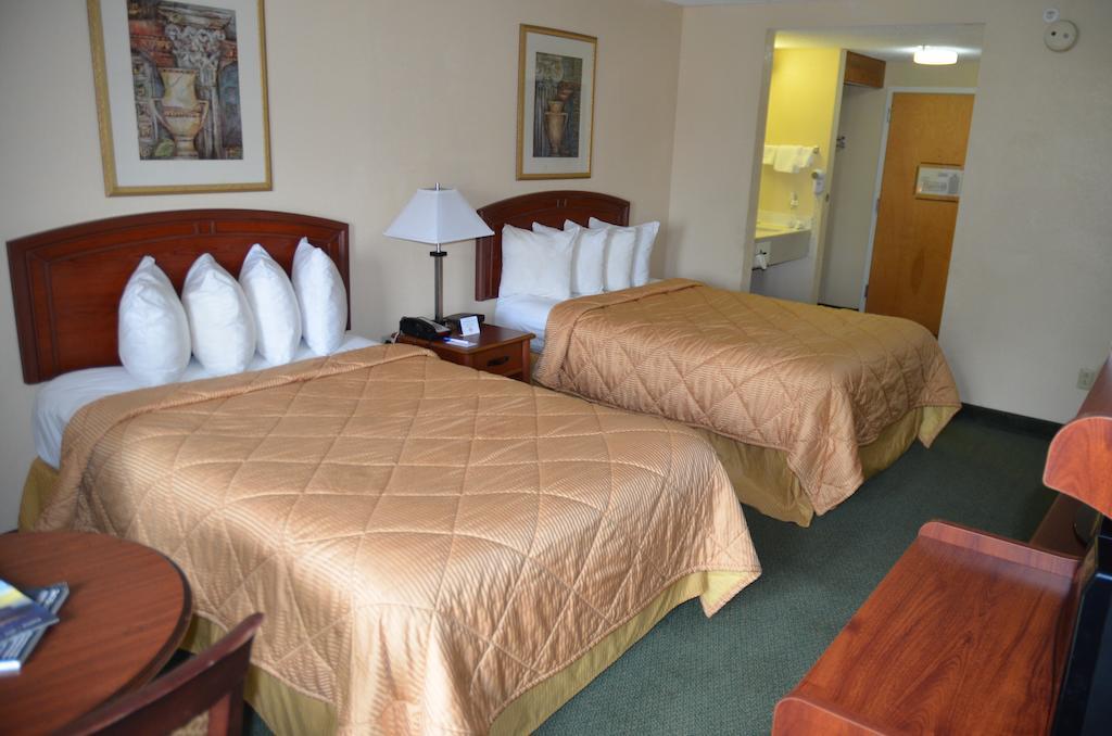 Rodeway Inn Чатануга Стая снимка